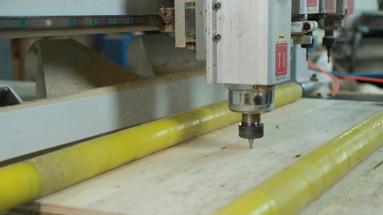 Equipamento de produ&ccedil;&atilde;o CNC de oficina